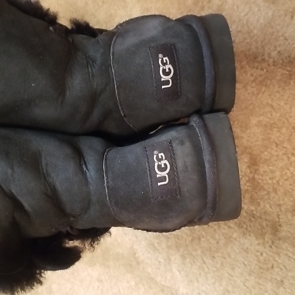 UGG Bailey Button Boots - Picture 9 of 16